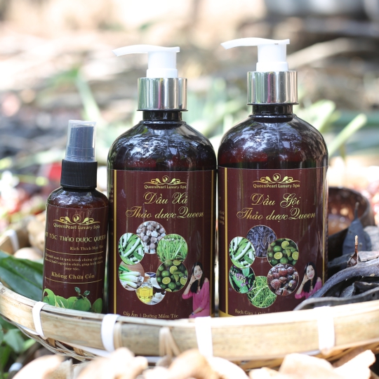 Xịt tóc thảo dược Queen