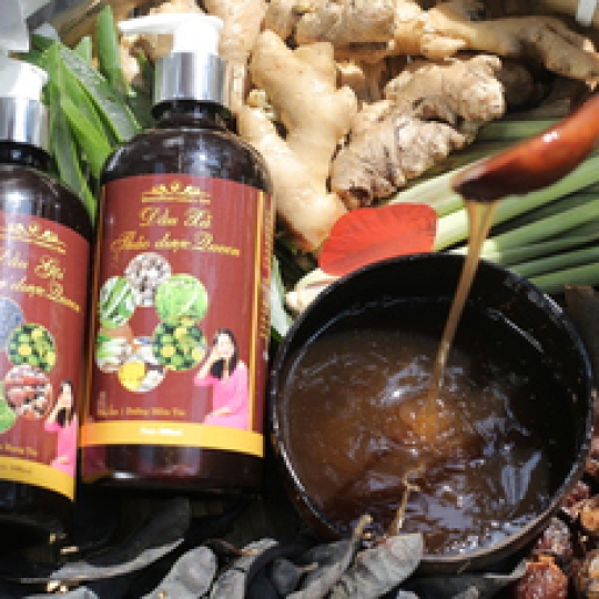 Dầu gội thảo dược Queen