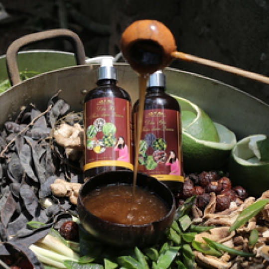 Dầu gội thảo dược Queen