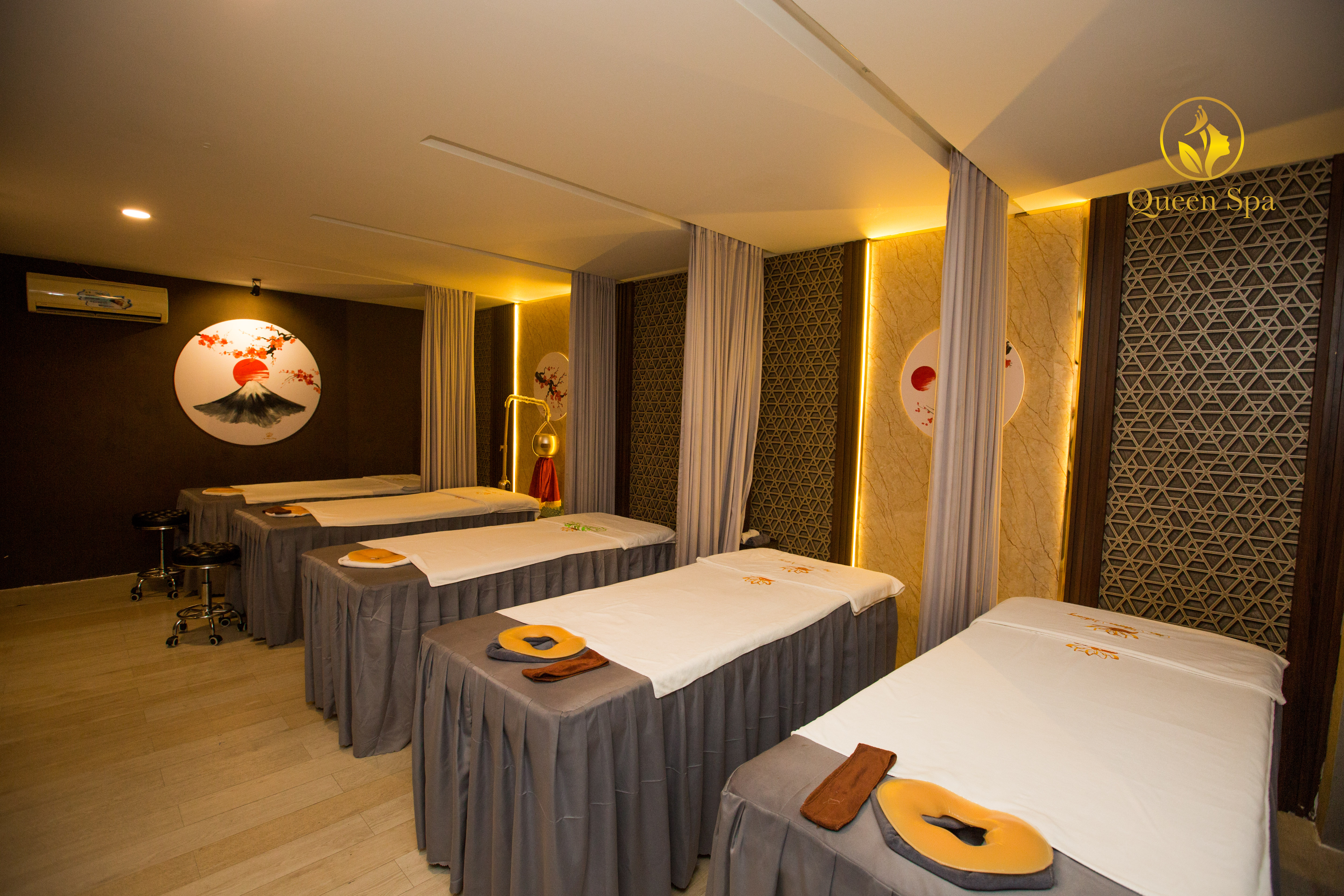 QUEEN SPA