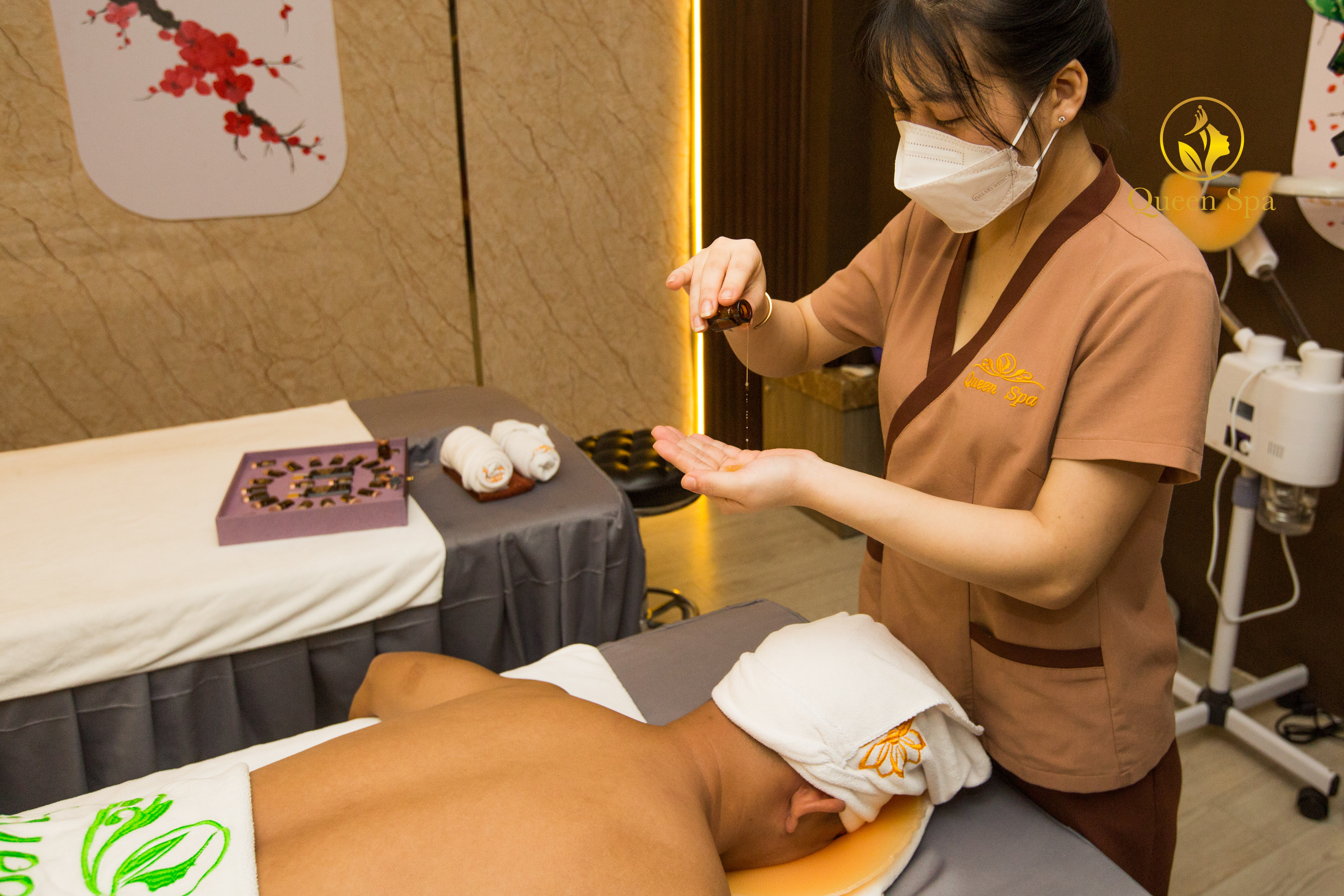 QUEEN SPA
