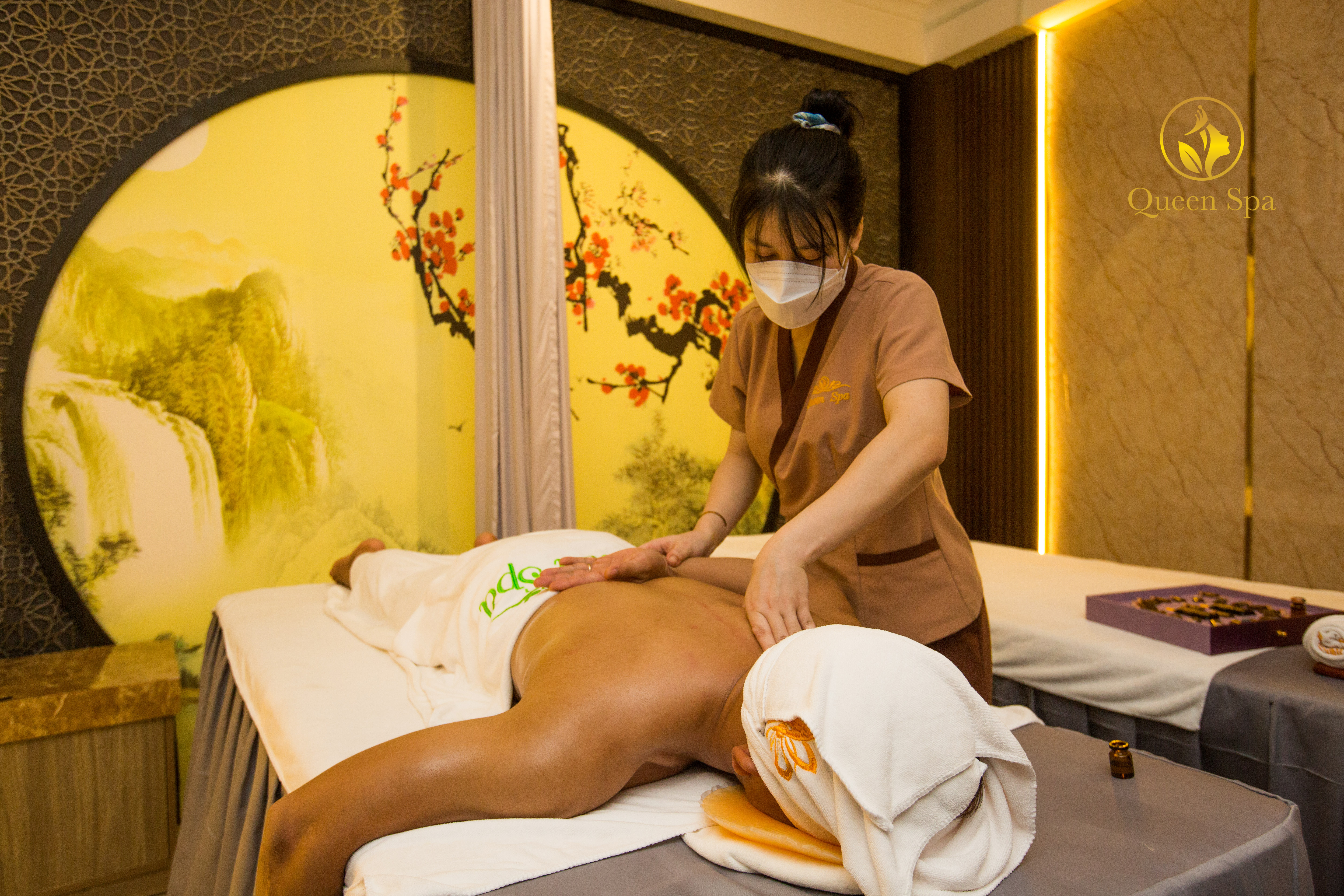 QUEEN SPA