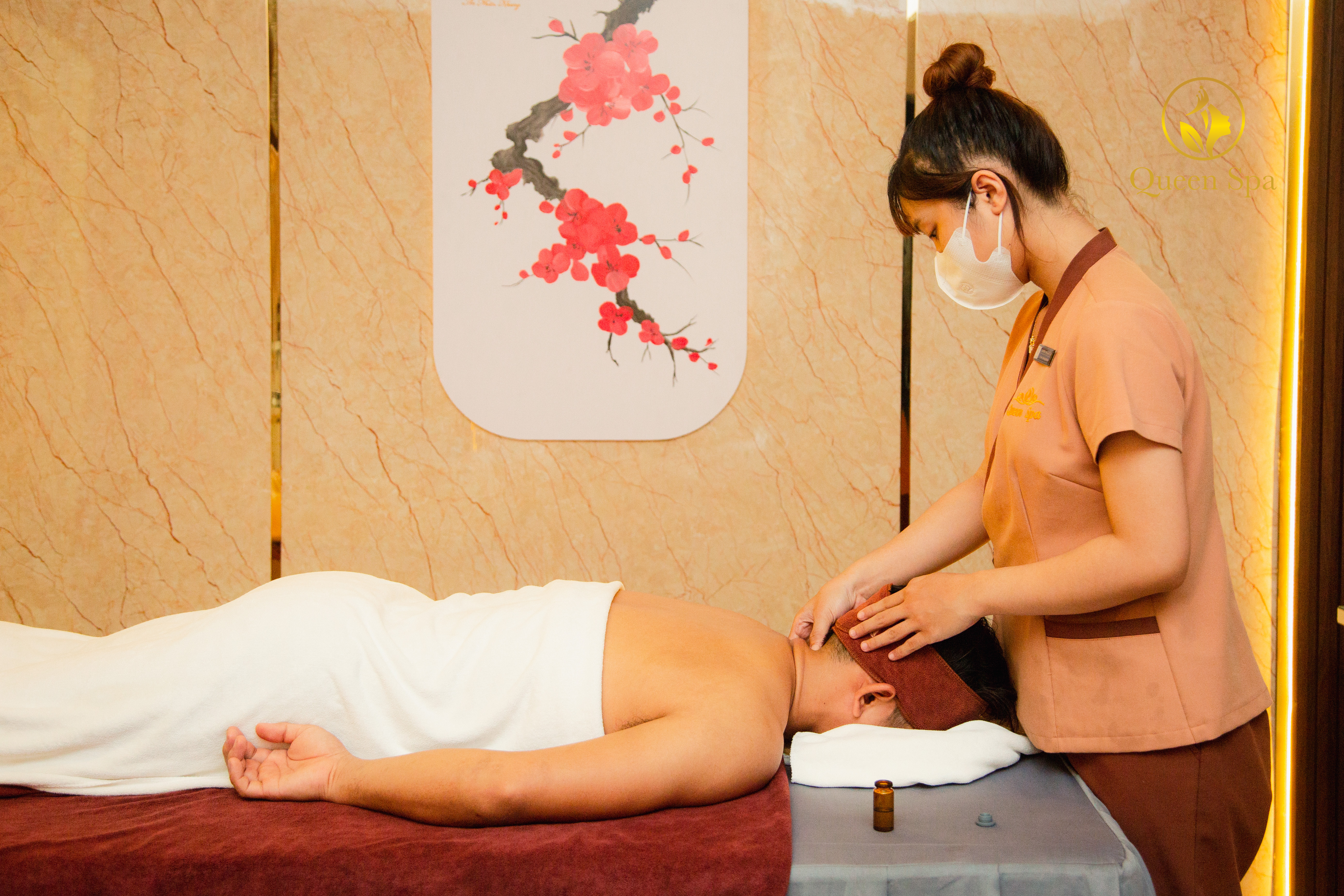 QUEEN SPA